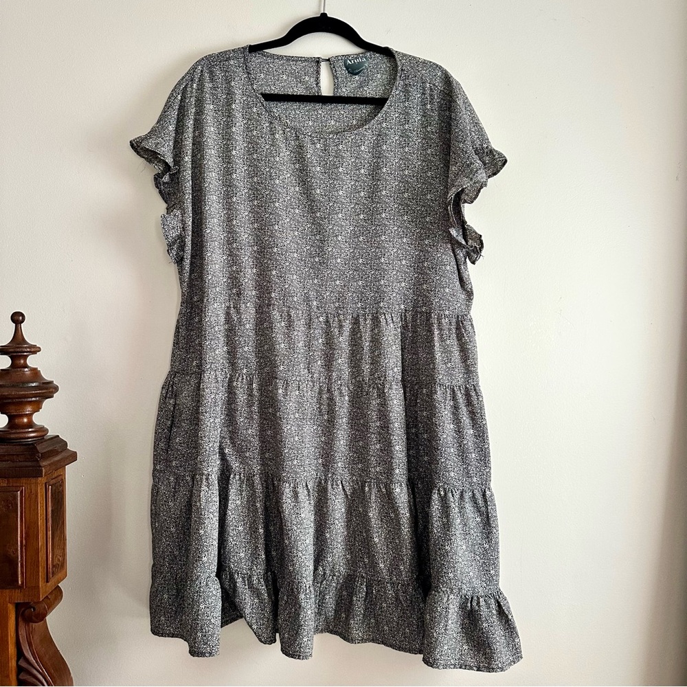 Arula‎ • Tiered Ruffle Short Sleeve Floral Dress